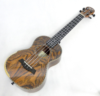 Tenor ukulele BARNES & MULLINS BMUK8T Bocote