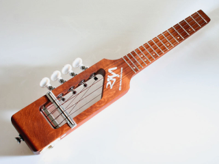 Koncertní elektro ukulele "Klacek" RISA UKS385 MP