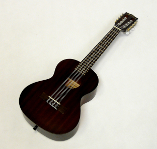 Osmistrunní tenor ukulele MAKALA MK 8
